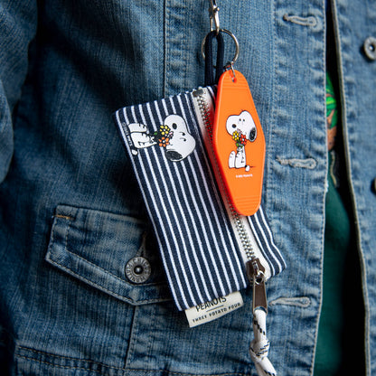 3P4 x Peanuts® - Snoopy Flower Bouquet Key Tag