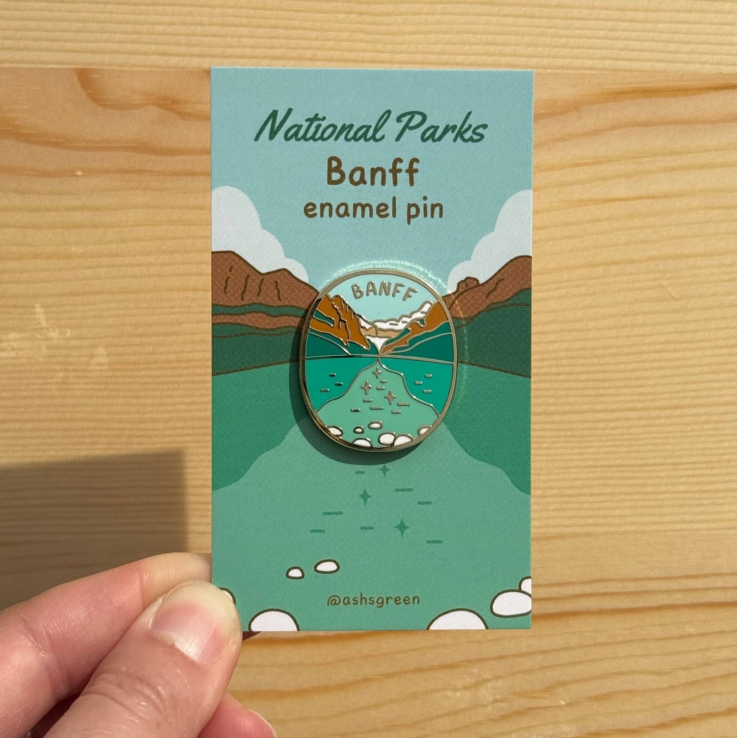 Banff National Park, Lake Louise - enamel pin ✨