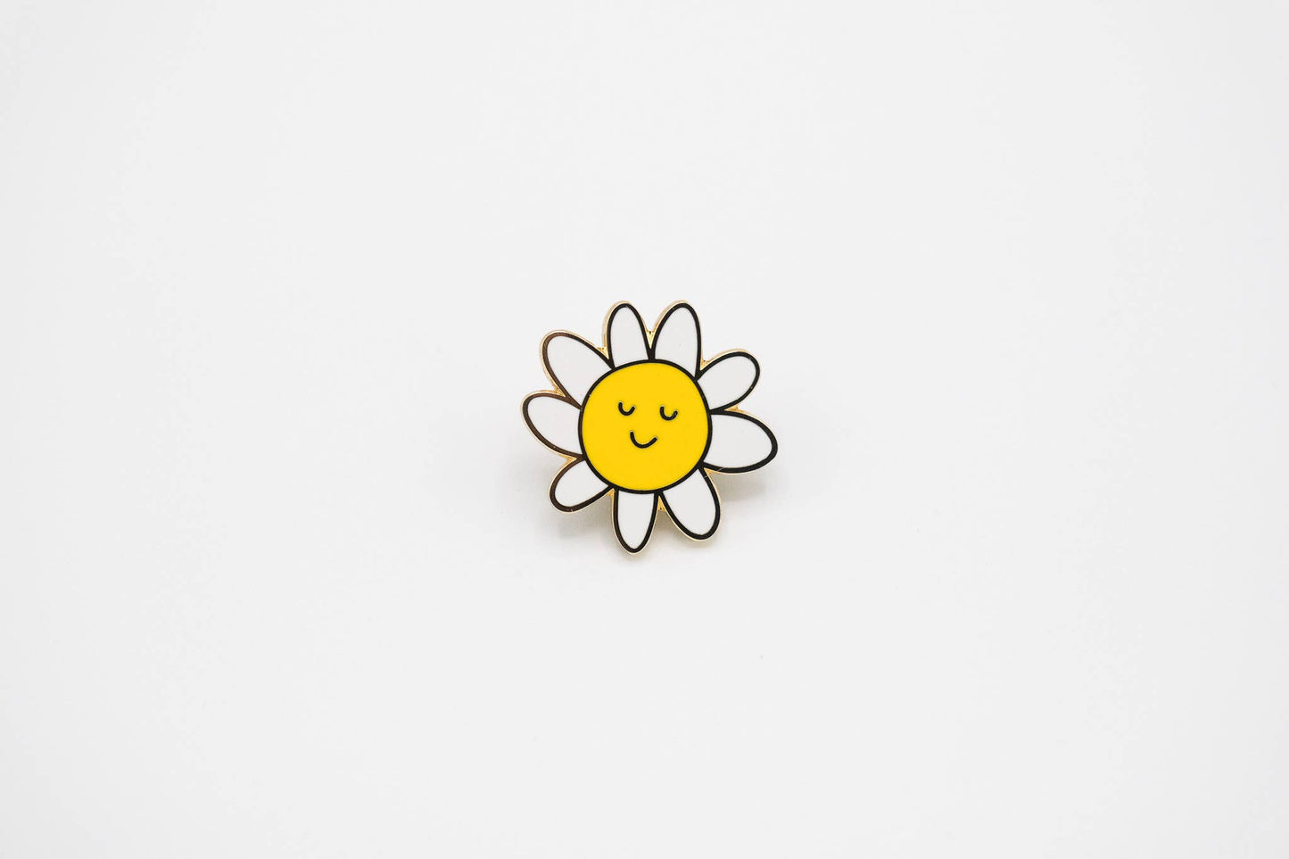 Happy Flower - enamel pin 🌼