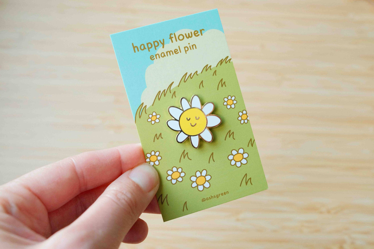 Happy Flower - enamel pin 🌼