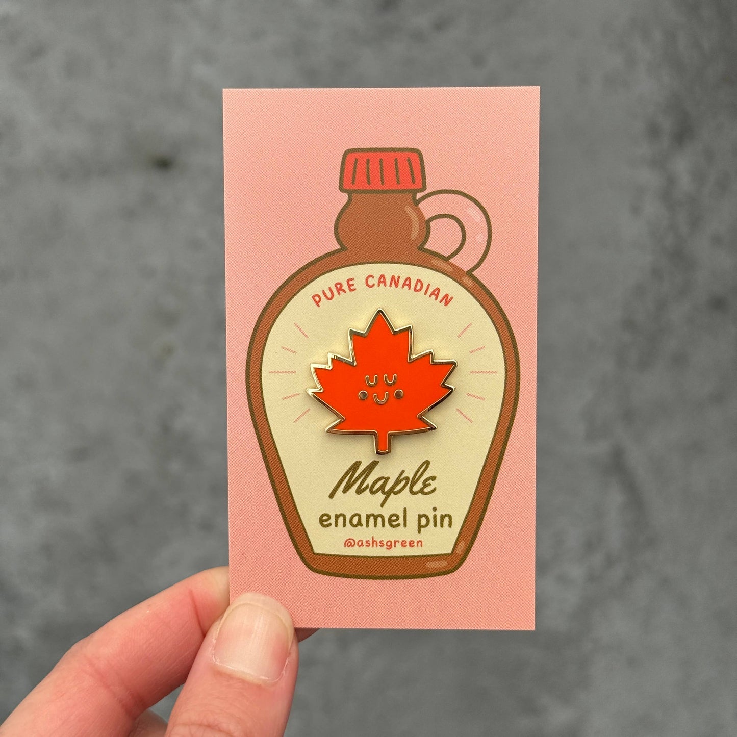 Maple Leaf - enamel pin 🍁